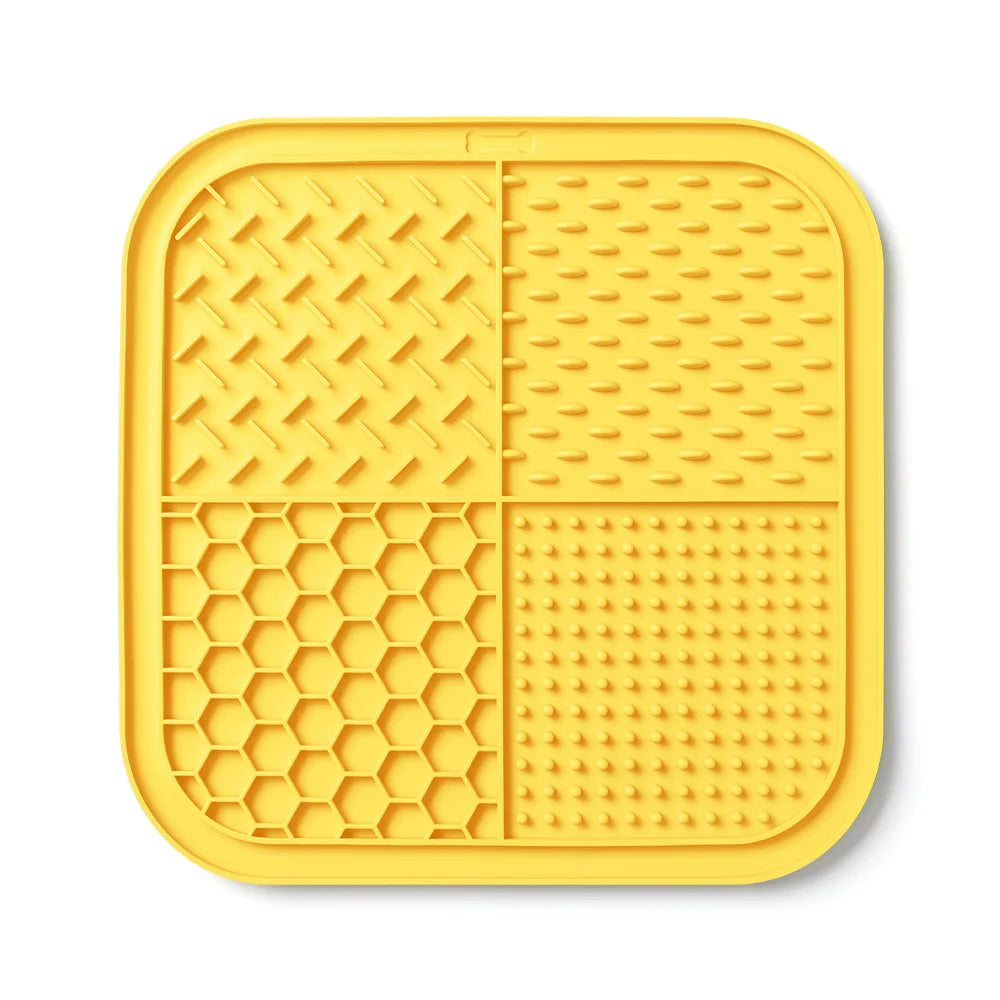 New Pet Silicone Licking Mat Slow Food Maker with Powerful Suction Cup Anti-slip Dog and Cat Feeding Mat Pet Food Mat