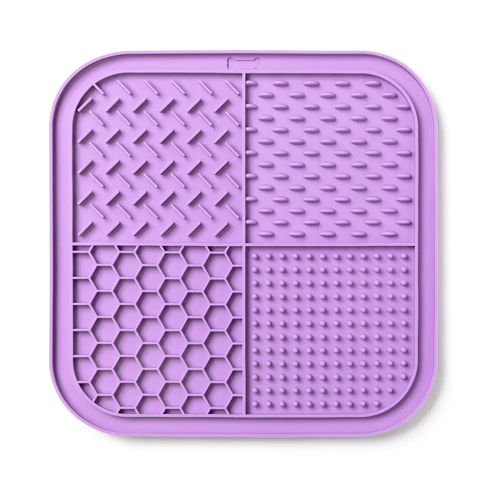 New Pet Silicone Licking Mat Slow Food Maker with Powerful Suction Cup Anti-slip Dog and Cat Feeding Mat Pet Food Mat