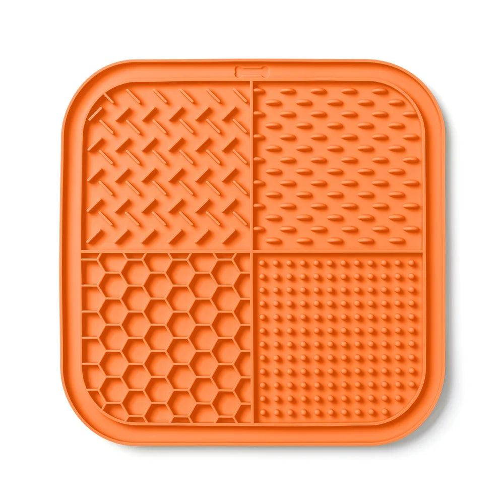 New Pet Silicone Licking Mat Slow Food Maker with Powerful Suction Cup Anti-slip Dog and Cat Feeding Mat Pet Food Mat