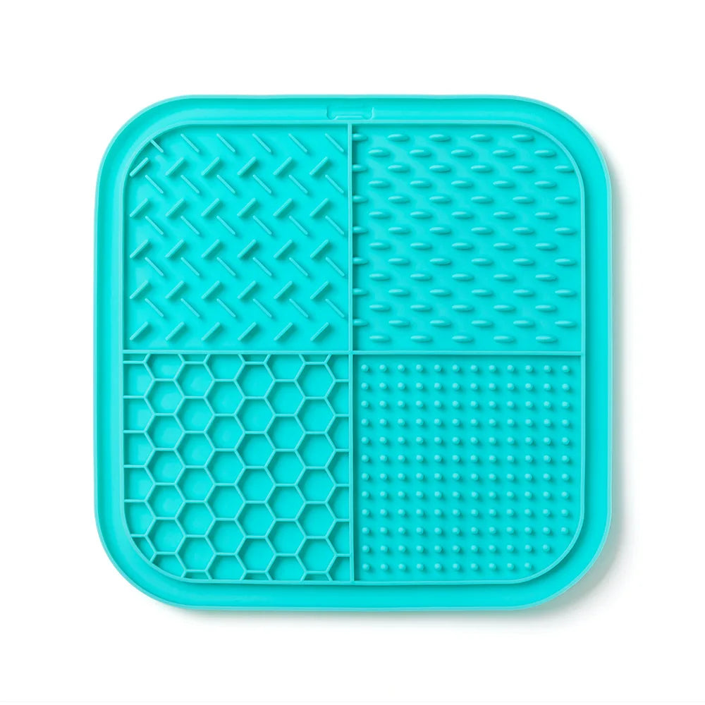 New Pet Silicone Licking Mat Slow Food Maker with Powerful Suction Cup Anti-slip Dog and Cat Feeding Mat Pet Food Mat