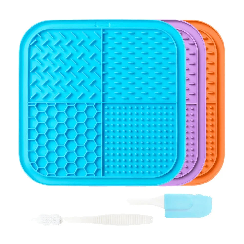 New Pet Silicone Licking Mat Slow Food Maker with Powerful Suction Cup Anti-slip Dog and Cat Feeding Mat Pet Food Mat