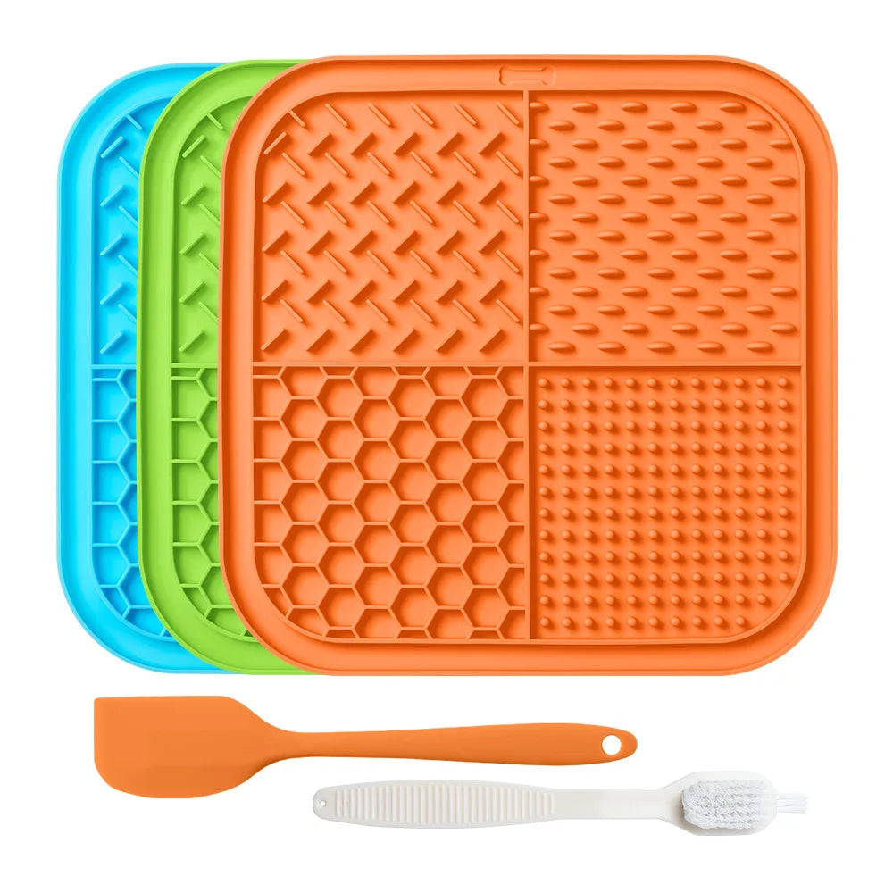 New Pet Silicone Licking Mat Slow Food Maker with Powerful Suction Cup Anti-slip Dog and Cat Feeding Mat Pet Food Mat