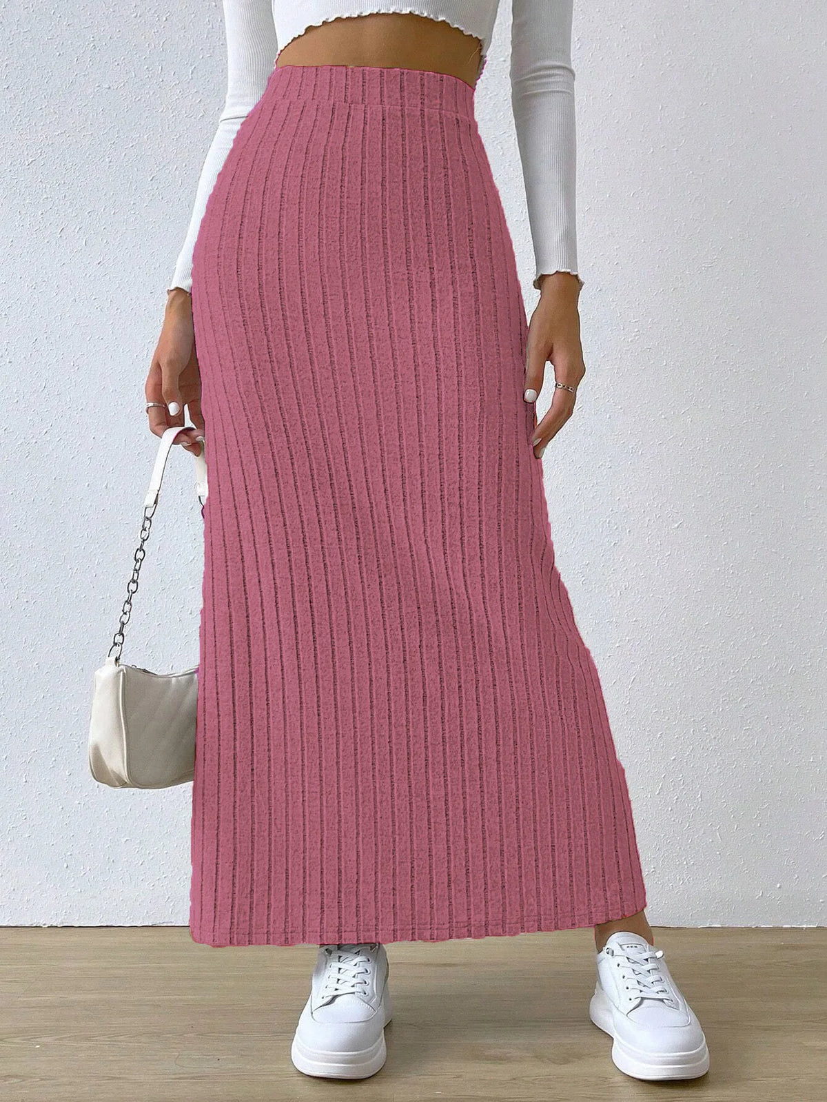 2026 Fashion Spring/Summer New Collection: High-waisted, Side-split, Fitted, Knitted Mini Skirt for Women.